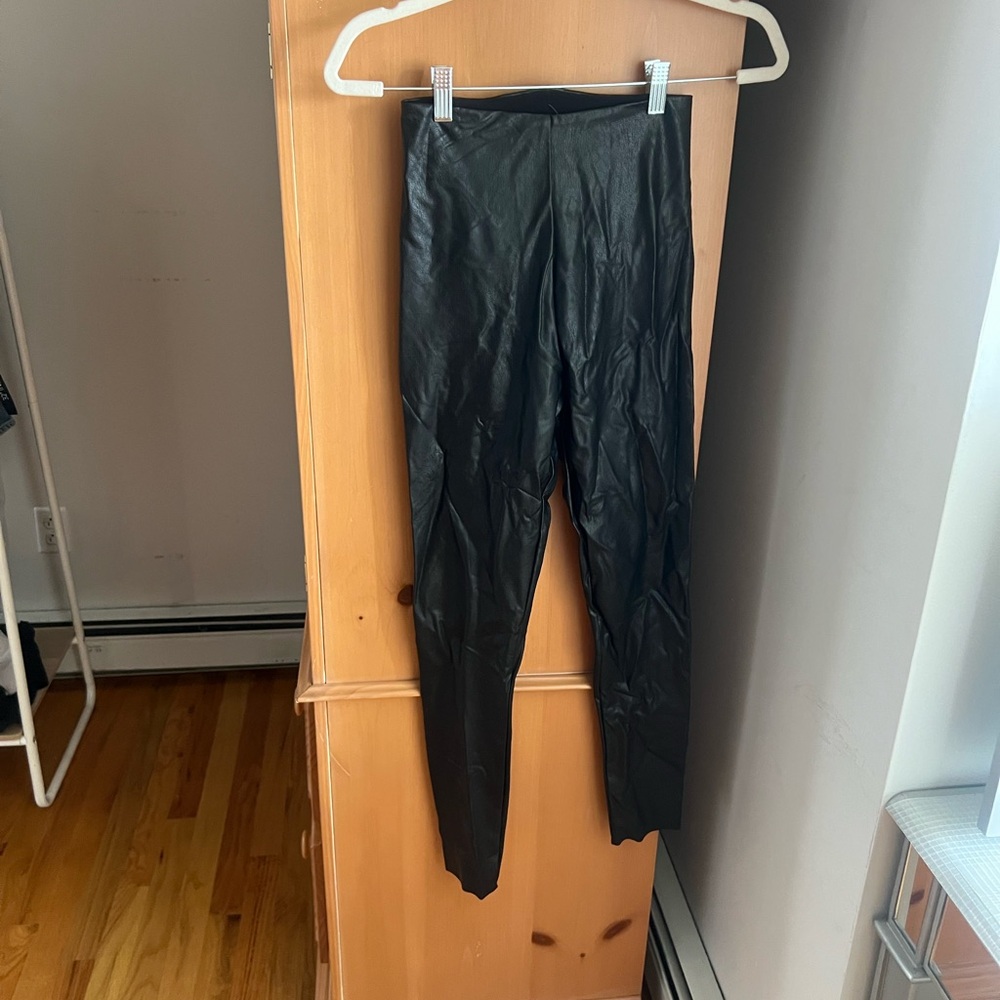 NWT COMMANDO Black Legging Pants